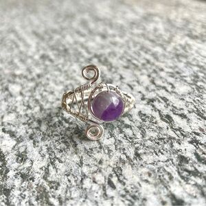 NWOT Artisan Handcrafted Silver Plated Wire Wrapped Amethyst Ring